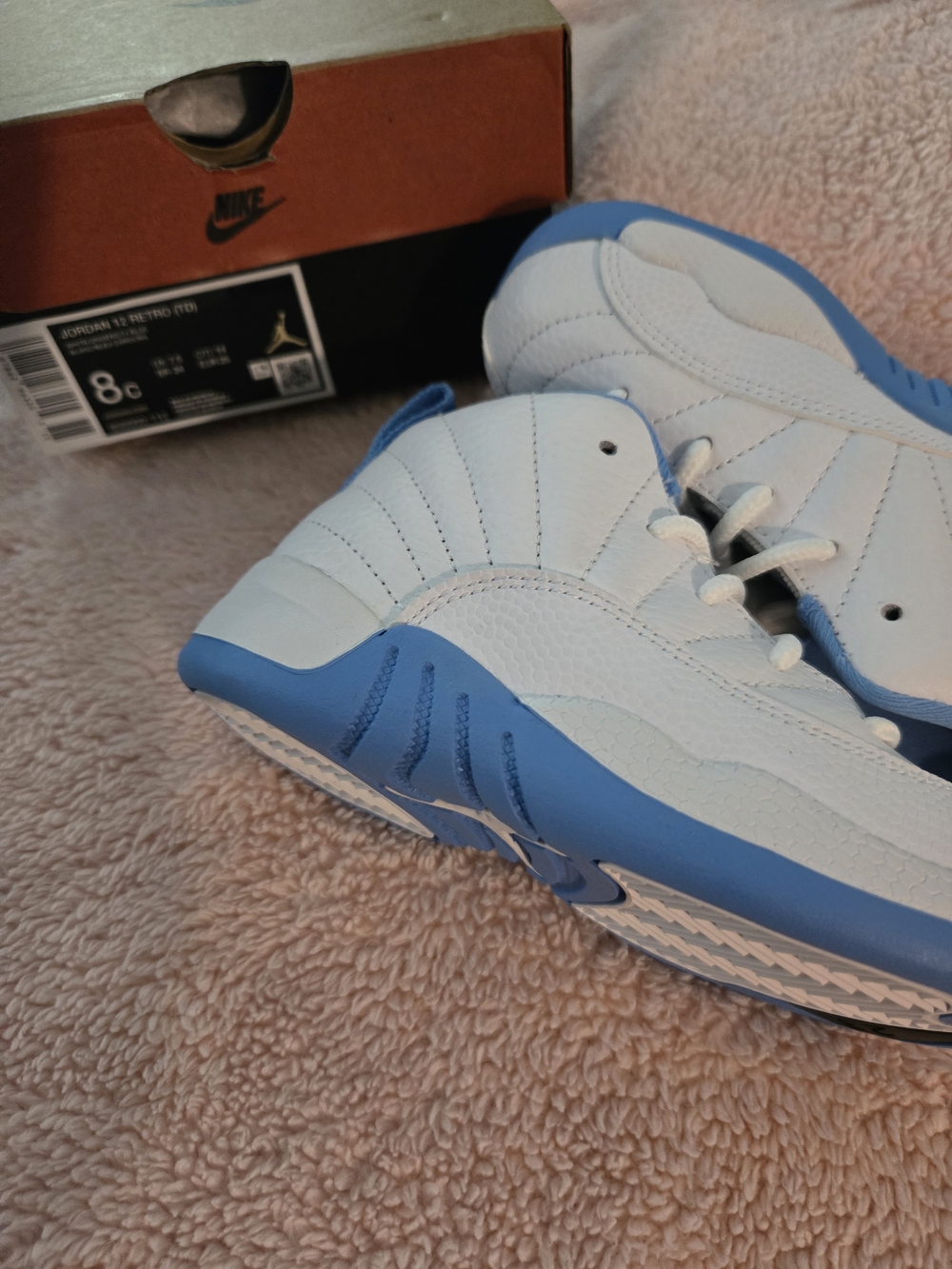Nike Kids White and Light Blue Sneakers JORDAN 12 RETRO